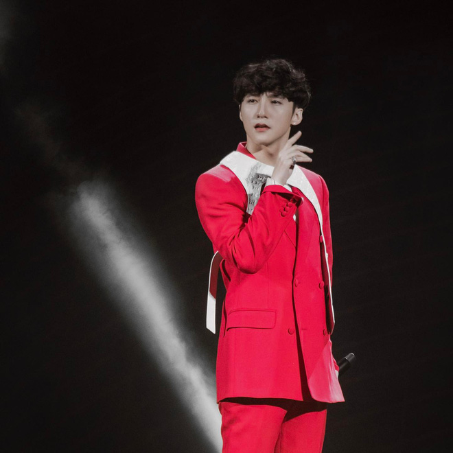 Anh Full Hd Son Tung Lo Dien Voi Ngoi Moi Visual Xin Co Nao Ma Hoi Chi Em Khen Lay Khen De Mai Dinh A44 6273564 1 1