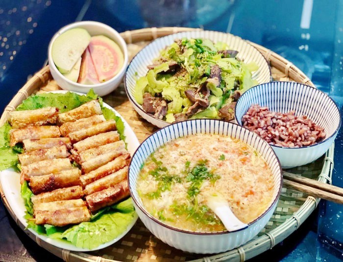 9x Khoe Com 4 Nguoi Sieu Ngon 2 Tuan Moi Lap Lai Mot Mon 462 6329590 2 1