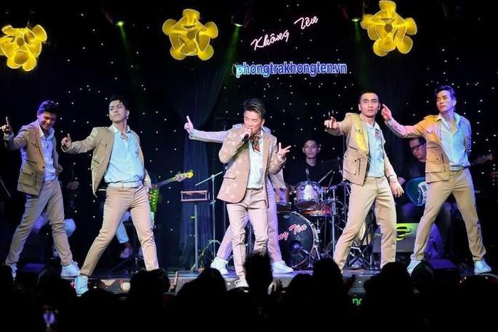 Ca Si Dam Vinh Hung Noi Gi Sau Dem Dien Duoc Cho La Bi Pha Dam 102 6299836 1