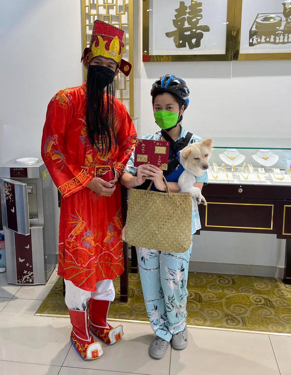 Loat Anh Dim Hang Cua Lam Vy Da Di Mua Vang Nhung Ve Ngoai Binh Dan Aa9 6310909 1