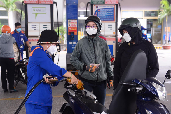 Xang Ron95 Tiep Tuc Tang Gia Len Gan 30000 Donglit 1eb 6441524 1