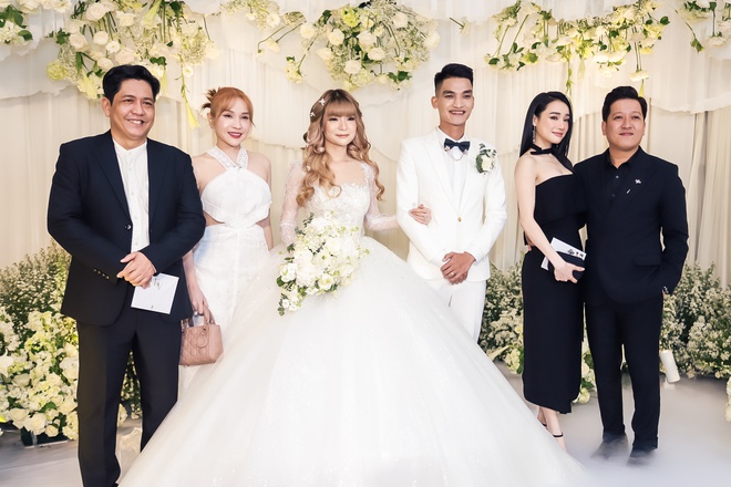 Truong Giang Va Nhieu Nghe Si Du Le Cuoi Mac Van Khoa 107 6479101 1
