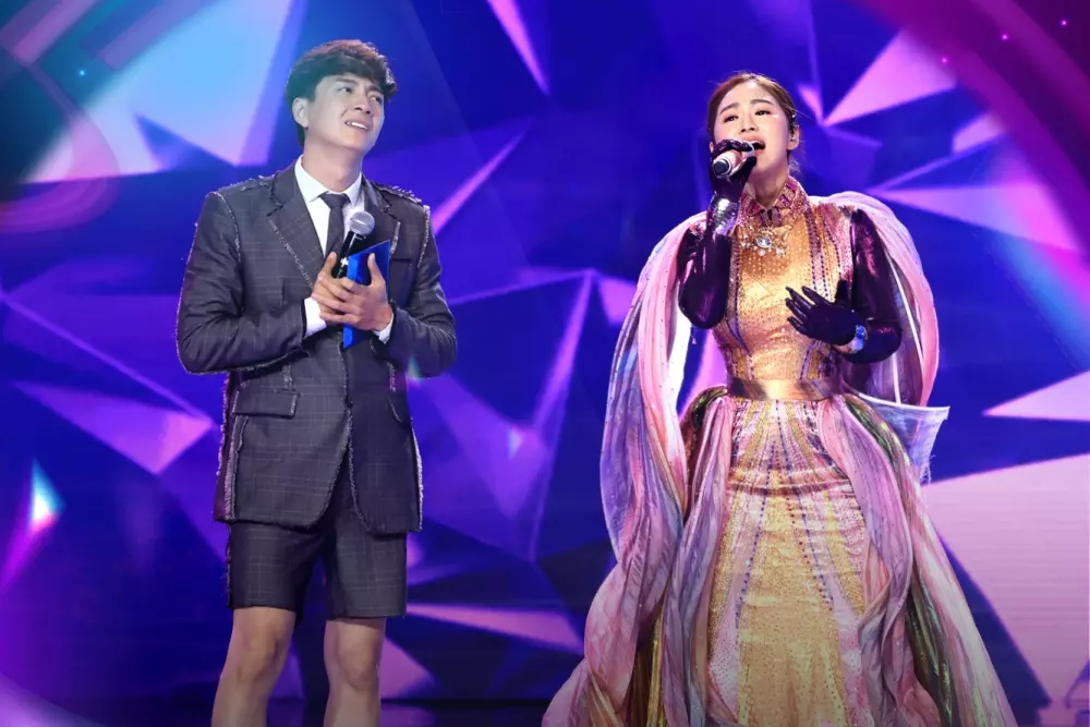 Luong Bich Huu Ca Si Mat Na 3