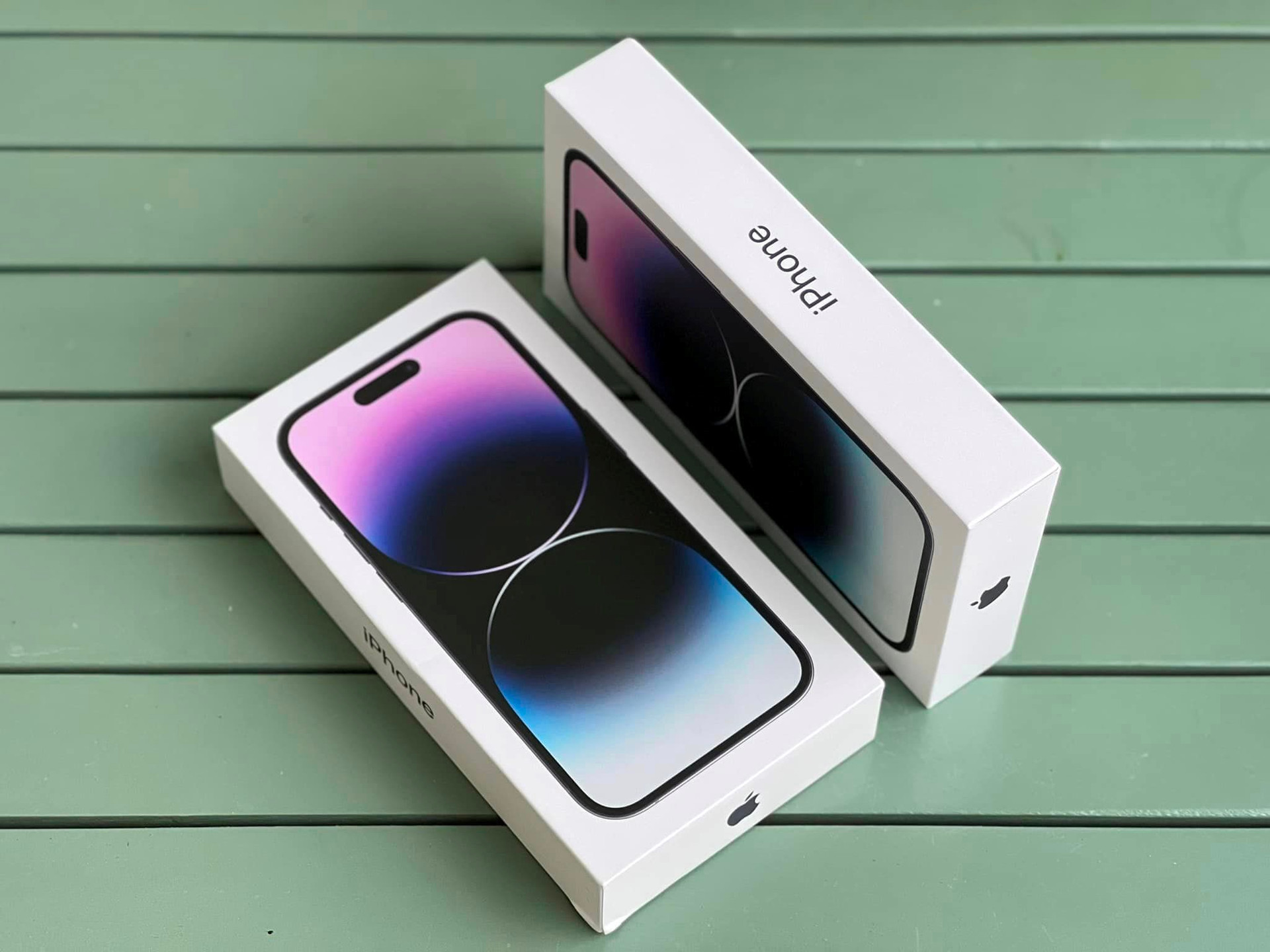 Giá iPhone 14 Pro Max xách tay tại Việt Nam vẫn cao ngất ngưởng