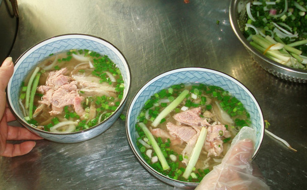Phở đất Ông Tạ: Nhớ phở xe, phở gánh nhộn nhịp ngày nao
