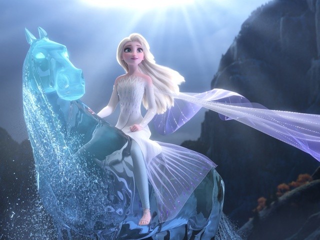 Những kết phim kỳ lạ bị Disney loại bỏ thẳng tay: Elsa không phải cái tên duy nhất suýt làm phản diện