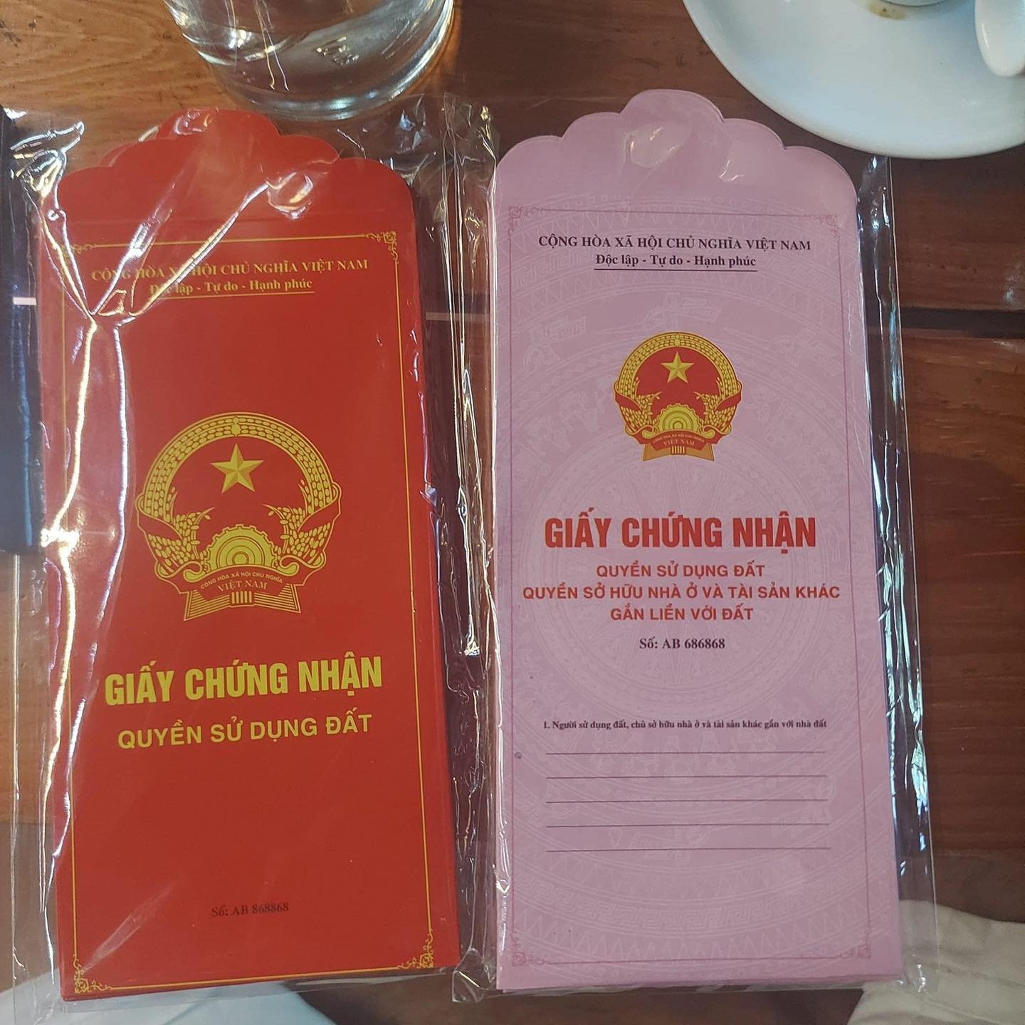 Rao bán bao lì xì in hình Quốc huy có thể bị xử phạt