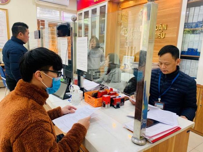 Buộc công dân ra Công an phường xin giấy xác nhận cư trú là ‘hành dân’