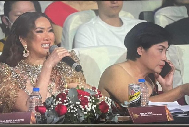 Trưởng BGK Miss Charm 2023 lý giải lý do liên tục gọi điện thoại khi đang chấm thi chung kết, khẳng định mọi thứ làm kịch bản