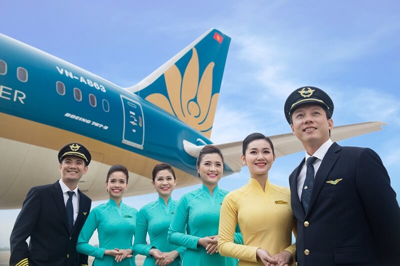 Phía sau vẻ hào nhoáng của nghề tiếp viên hàng không