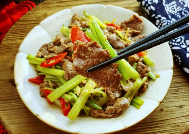 Xào thịt bò lần nào cũng dai ngoách, đầu bếp lắc đầu: Làm thế mất hết chất