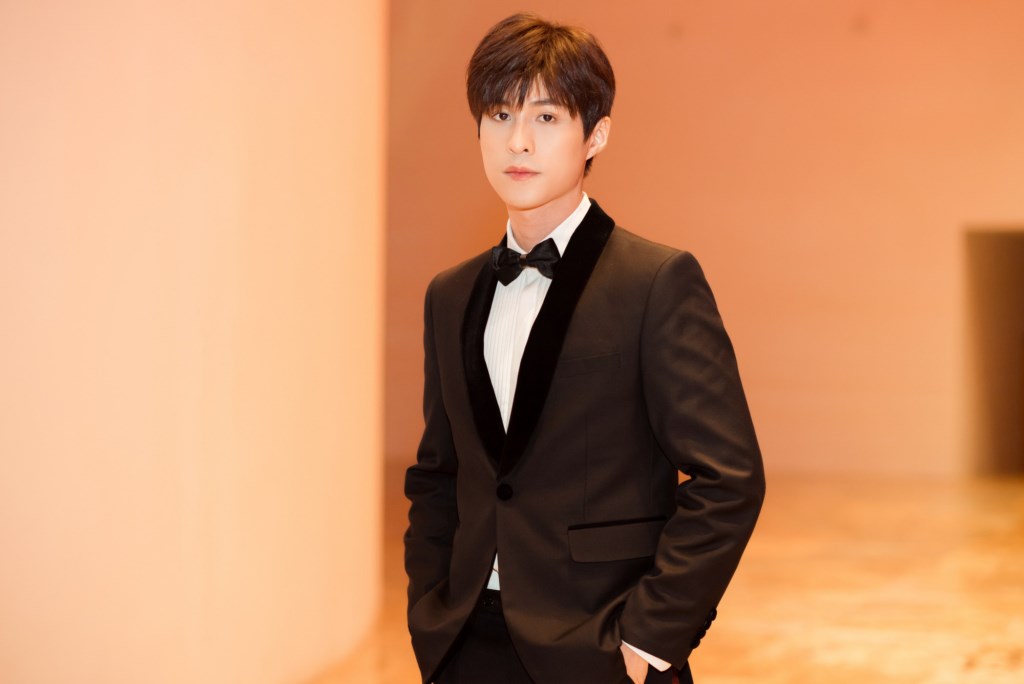 Nam chính gây tranh cãi nhất phim Việt hiện tại: Điển trai nhưng diễn đơ, biểu cảm thua xa phiên bản gốc?