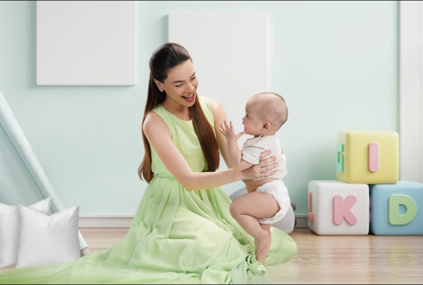 Sao Việt cho con đóng quảng cáo từ bé: Có đáng bị chê trách?