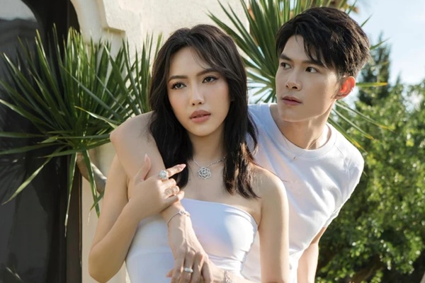 Diệu Nhi bất ngờ lộ khoảnh khắc bụng bầu vượt mặt?