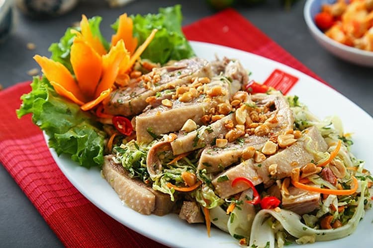 Cách làm món gỏi vịt siêu ngon làm mới khẩu vị gia đình