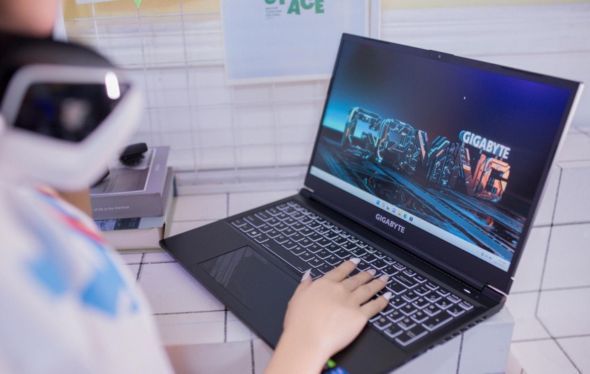 Laptop gaming giá chỉ từ 10,9 triệu đồng