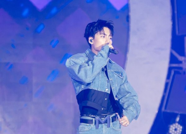 MONO được khen tinh tế vì nhắc nhở vũ công trước khi biểu diễn, lý do là gì?