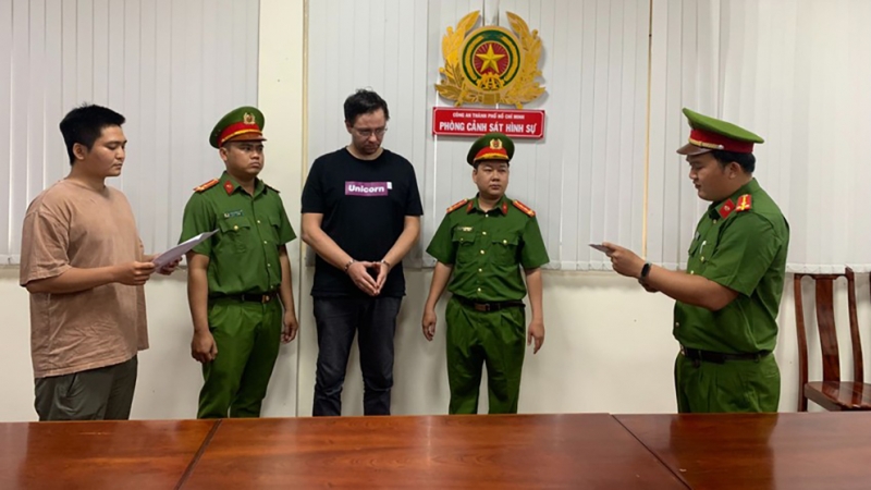 Gã ngoại quốc điều hành đường dây “tín dụng đen”