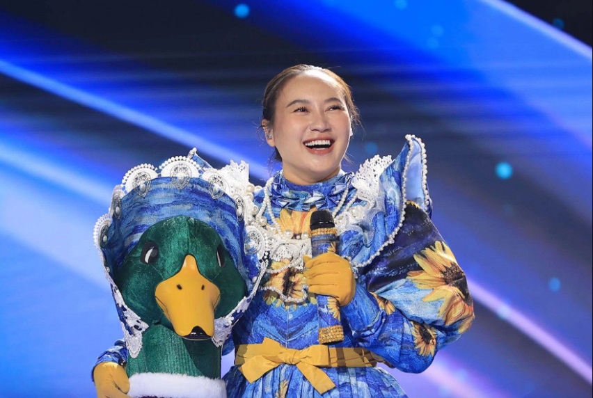 Nghệ sĩ, khán giả ‘dậy sóng’ vì Khánh Linh bị loại sớm ở ‘Ca sĩ mặt nạ’