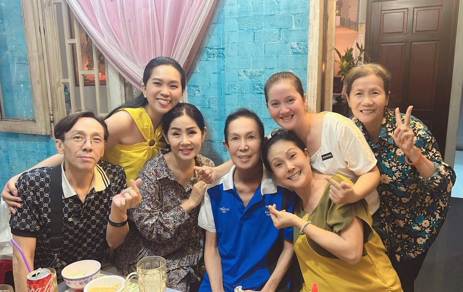 Lộ đoạn ghi âm của cố nghệ sĩ Vũ Linh nói con gái ăn cắp, lừa tiền của mình, Hồng Loan nói gì?