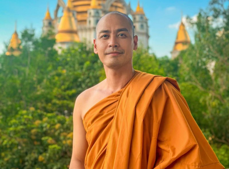 Góc khuất của MC Phan Anh trước khi xuất gia gieo duyên