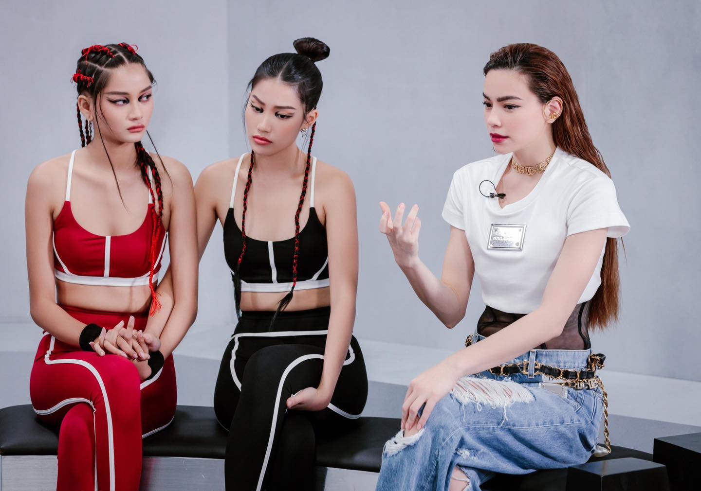 Hồ Ngọc Hà lên tiếng chuyện mắng thẳng mặt Hương Giang: ‘Tôi không nói, bạn không biết mình là ai’