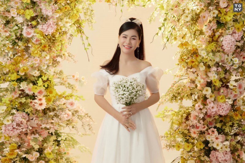 Bị mạo danh hình ảnh, nghệ sĩ Cát Phượng tuyên bố đi kiện