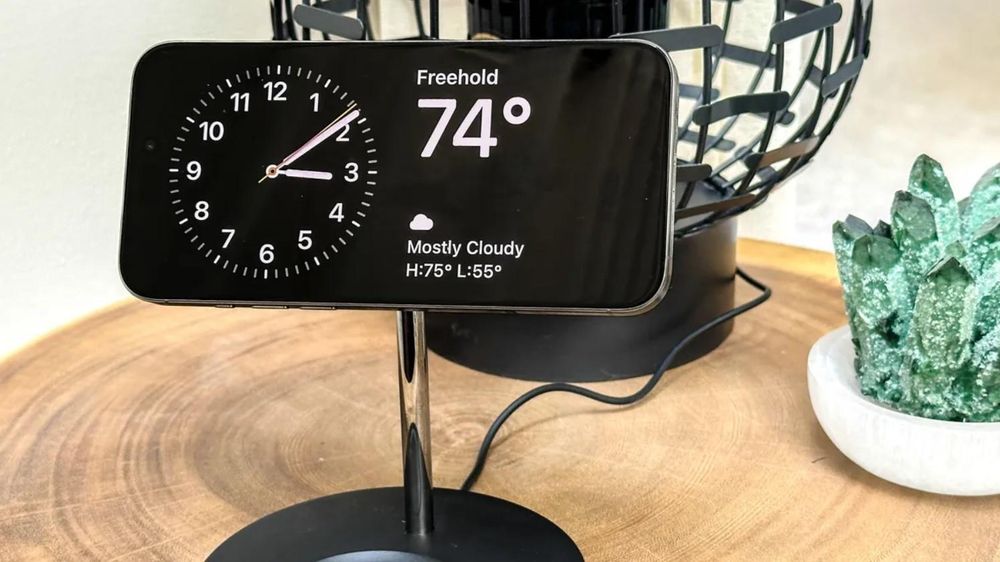 iPhone bị tắt nguồn đột ngột trong đêm, bạn có gặp tình trạng này không?