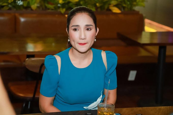 “Danh sách đen” showbiz: Đừng để nước mắt phải rơi muộn màng như Ngọc Trinh!