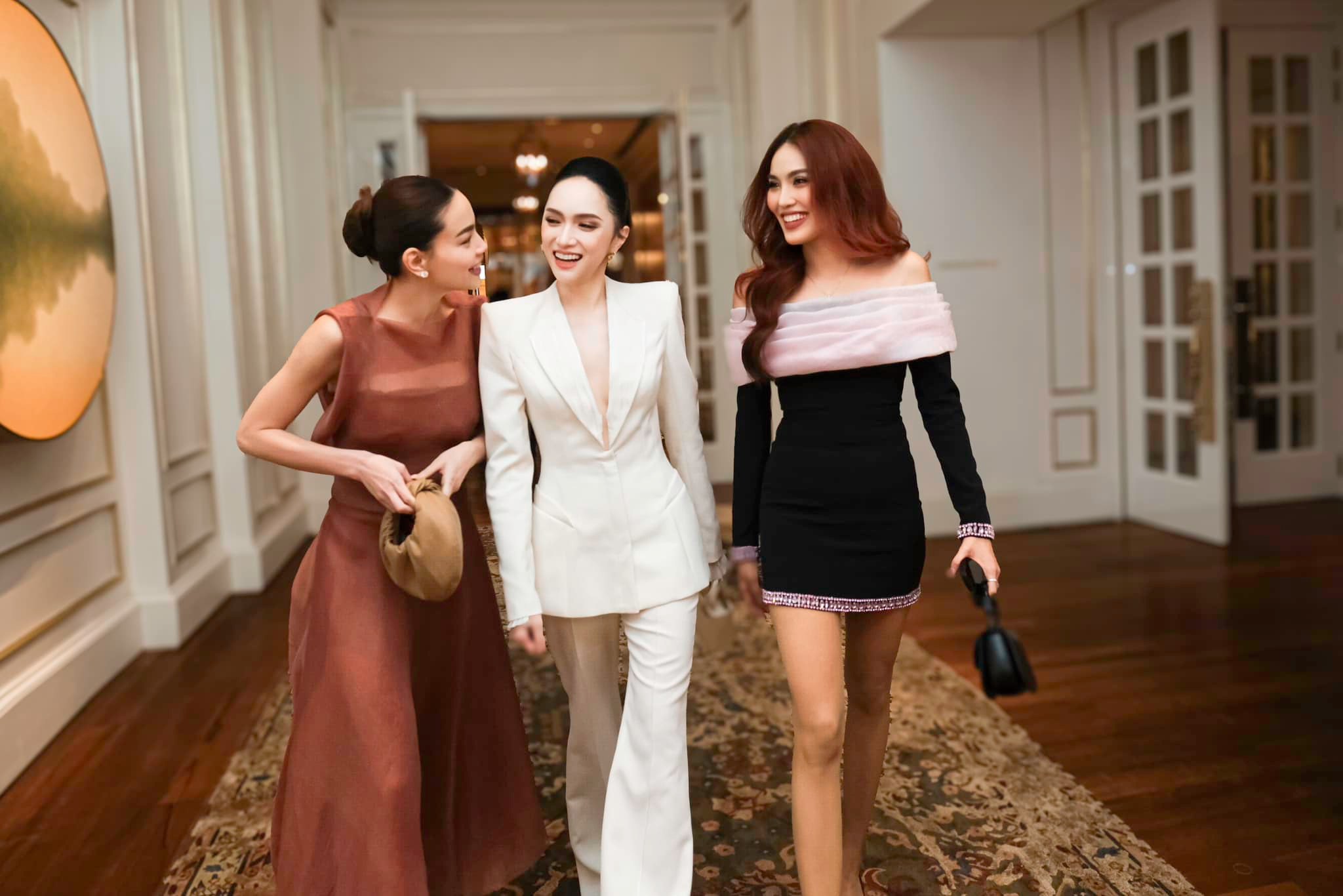 Hồ Ngọc Hà, Hương Giang cùng dàn sao dự đám cưới Thanh Hằng