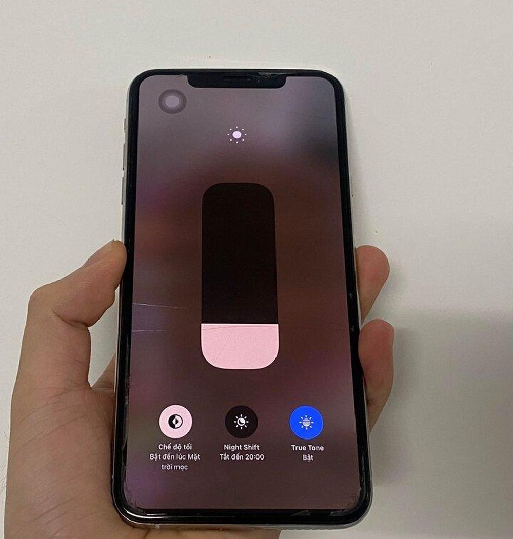 Điện thoại bị nóng và nhanh hết pin xử trí thế nào?