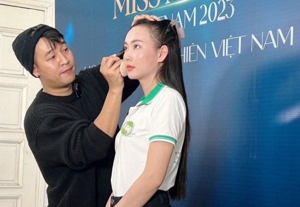 Chuyên gia trang điểm Đỗ Kim Kim đồng hành cùng Miss Nature Vietnam 2023