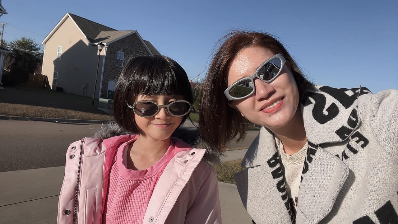 Trang Trần bị tố sang Mỹ để trốn nợ, cựu người mẫu đã lên tiếng cùng tuyên bố “cực gắt”