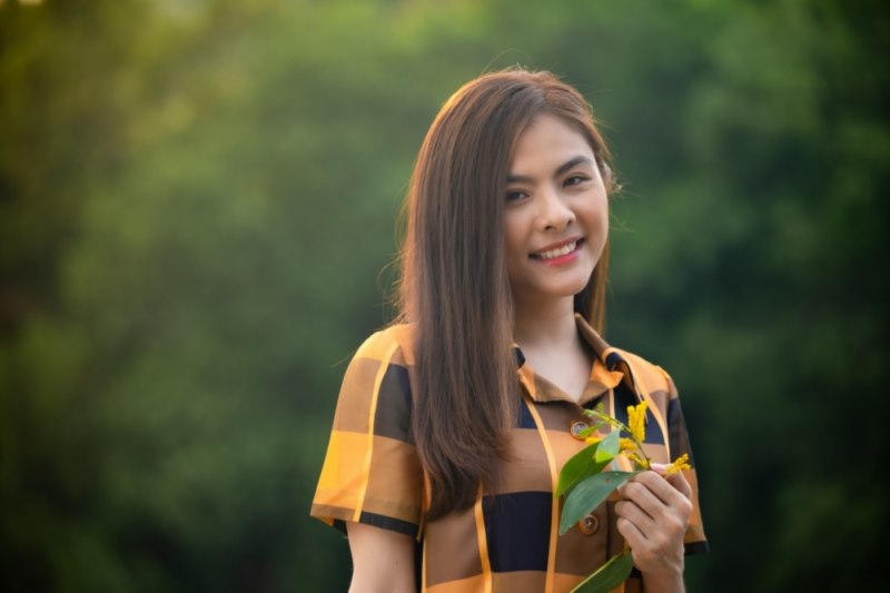 Bị chỉ trích ‘quảng cáo quá lố’, diễn viên Vân Trang lặng lẽ xóa bài đăng