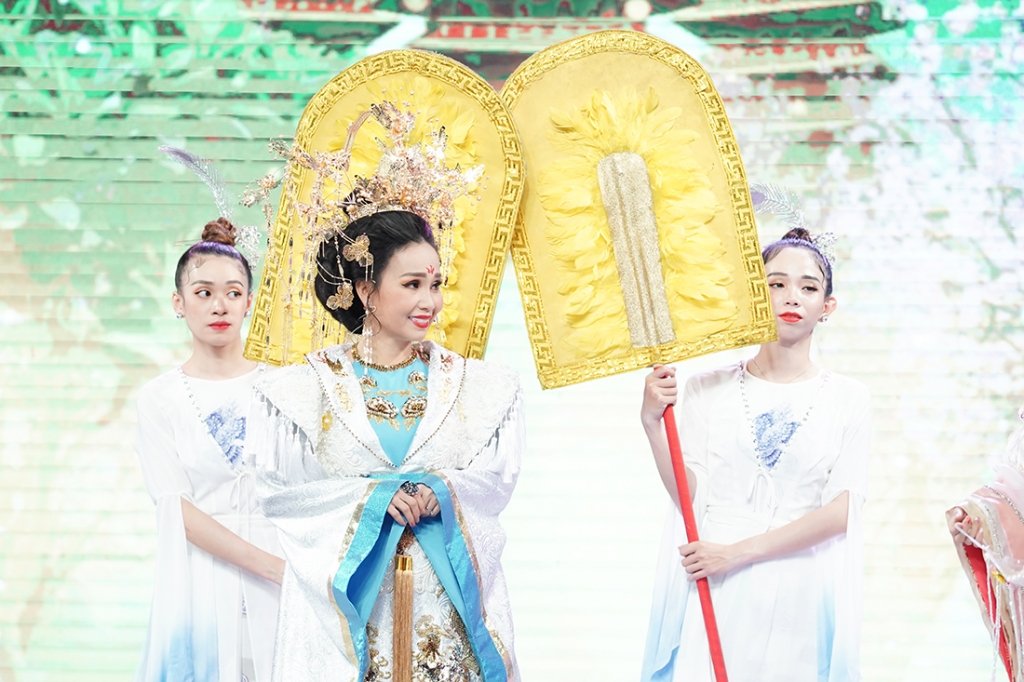 Cẩm Ly, Kim Tử Long, Việt Hương, Đại Nghĩa cùng dàn sao Việt ‘đại náo’ trong ‘Táo Xuân 2024’