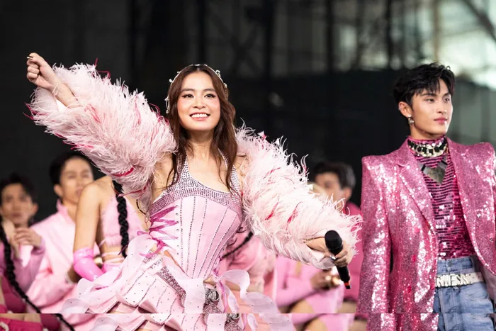 Hoàng Thùy Linh làm được gì mà nhận danh hiệu Ca sĩ nổi bật năm 2023?