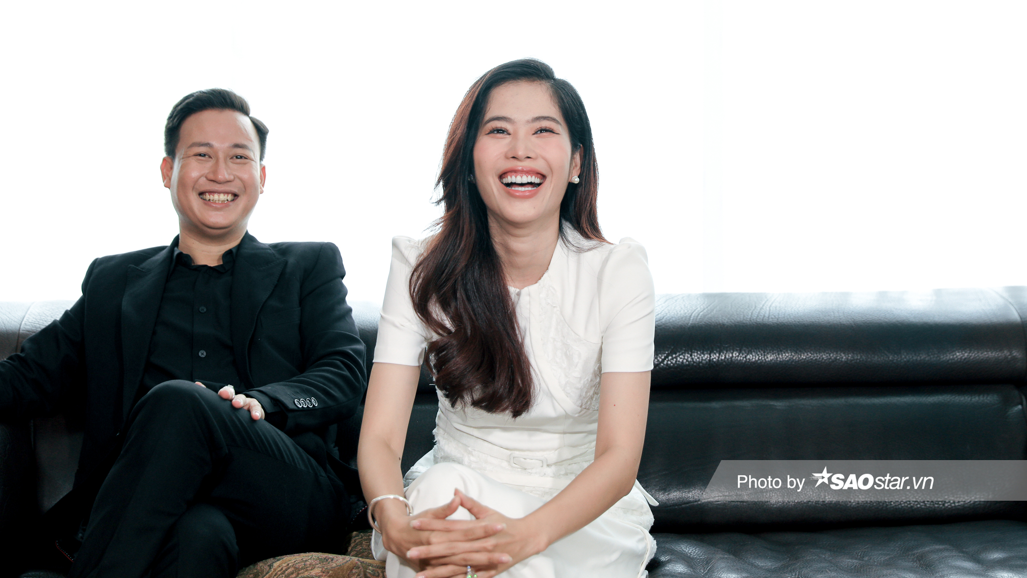 Cùng bạn trai livestream đá xéo hạ bệ đàn anh, Nam Em bị chỉ trích gay gắt