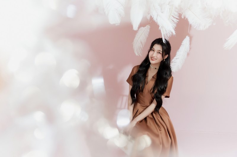 Á hậu Phương Nhi thanh lịch trong BST Limited mới nhất cho mùa Xuân Hè 2024 của SIXDO