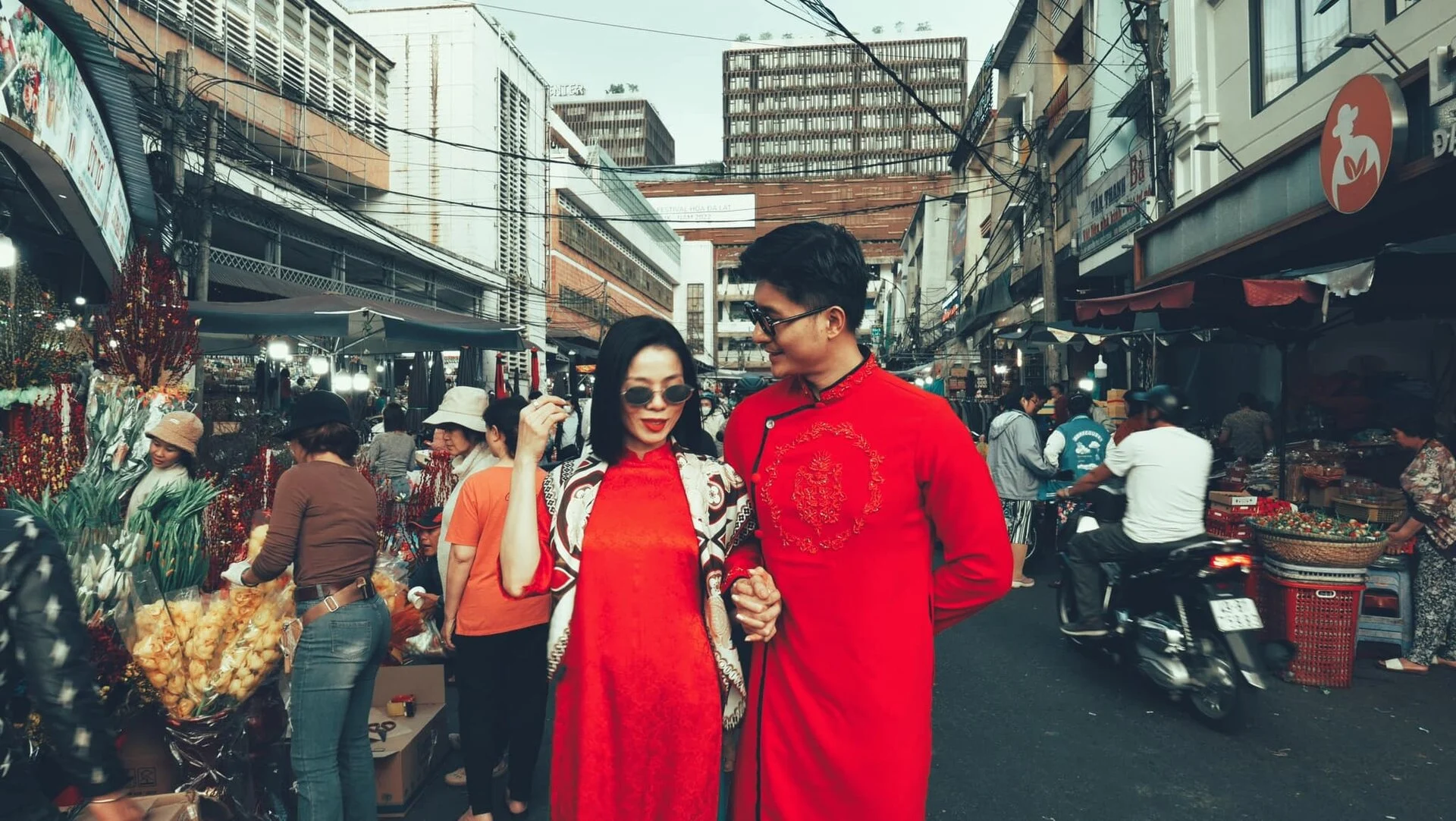 Sao Việt khoe ảnh tình tứ bên người yêu dịp năm mới