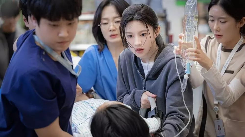 Trước sự phẫn nộ của khán giả, phim về bác sĩ có nguy cơ bị cấm sóng