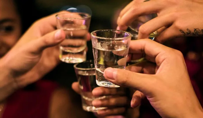 Cần làm gì khi say rượu ngày Tết?