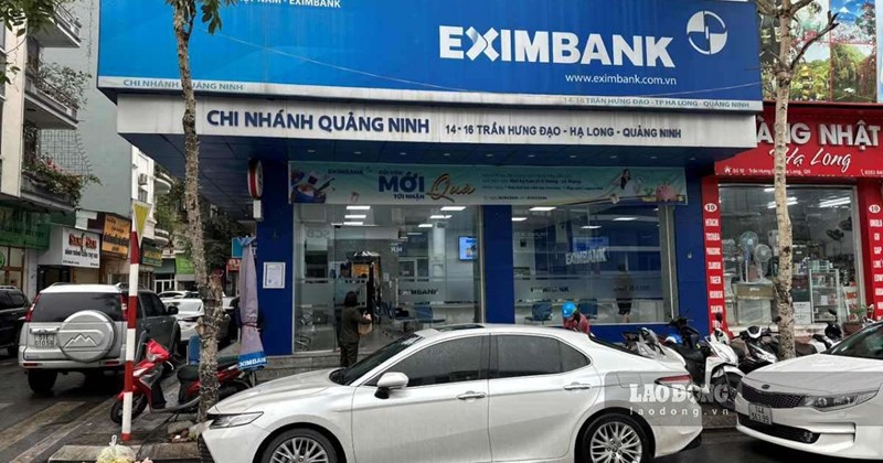 Chủ thẻ bị ngân hàng đòi nợ 8,83 tỉ đồng thuê luật sư vào cuộc