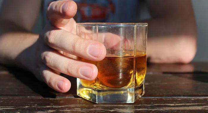 6 loại thực phẩm không nên dùng khi uống rượu