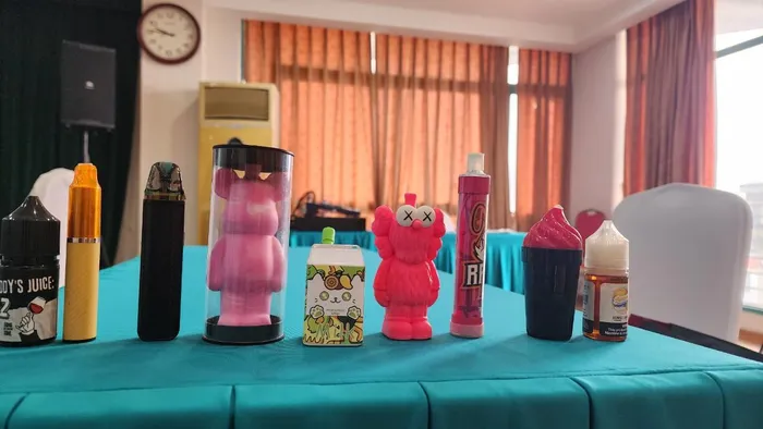 Người trẻ mắc nhiều bệnh người già vì thuốc lá điện tử