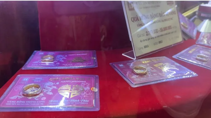 Giá vàng SJC giảm, người mua thời điểm lập đỉnh lỗ 4,5 triệu đồng/lượng