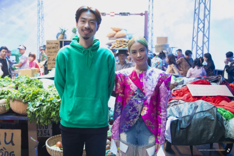 Lộ ảnh cưới của Hoàng Thuỳ Linh và Đen Vâu?