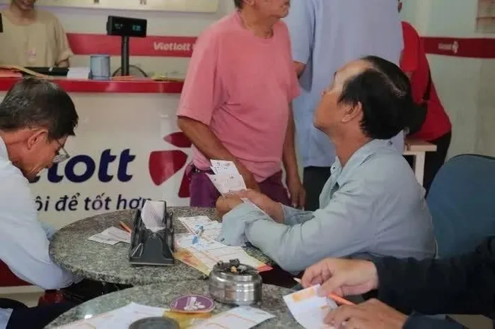 Tiết lộ nơi bán vé trúng độc đắc Vietlott hơn 300 tỷ đồng