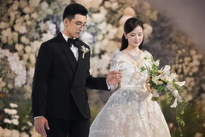 Dàn sao Việt dự đám cưới của Midu và thiếu gia kém tuổi