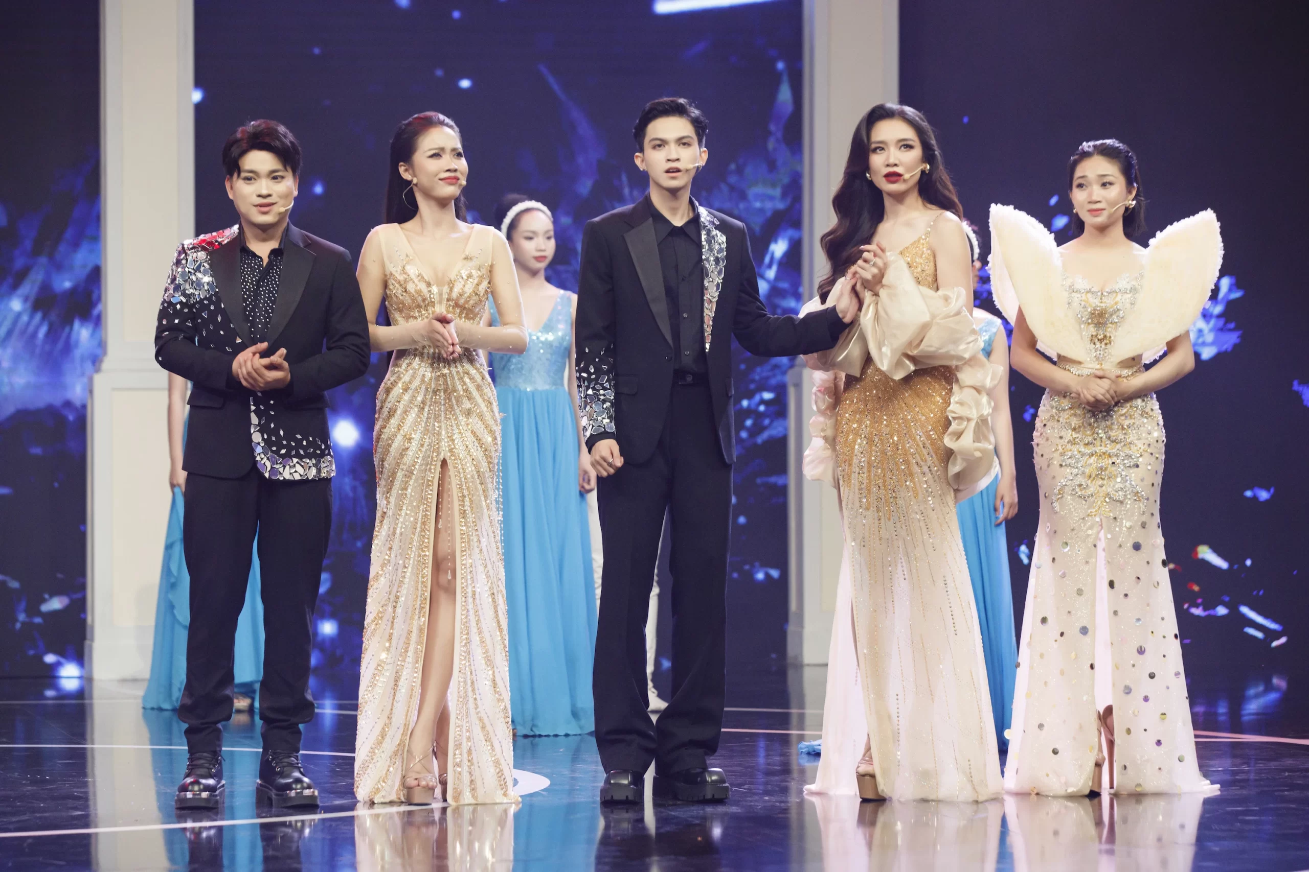 Học viện cải lương gây tranh cãi khi có 5 quán quân, 5 á quân: Ê kíp sản xuất nói gì?