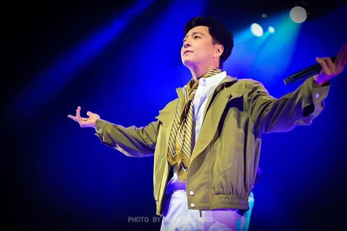 Sáng tác đầu tay vận vào đời Ngô Kiến Huy